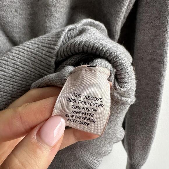 PHILOSOPHY Women’s Sweater GRAY Size Medium V Neck - Picture 5 of 6